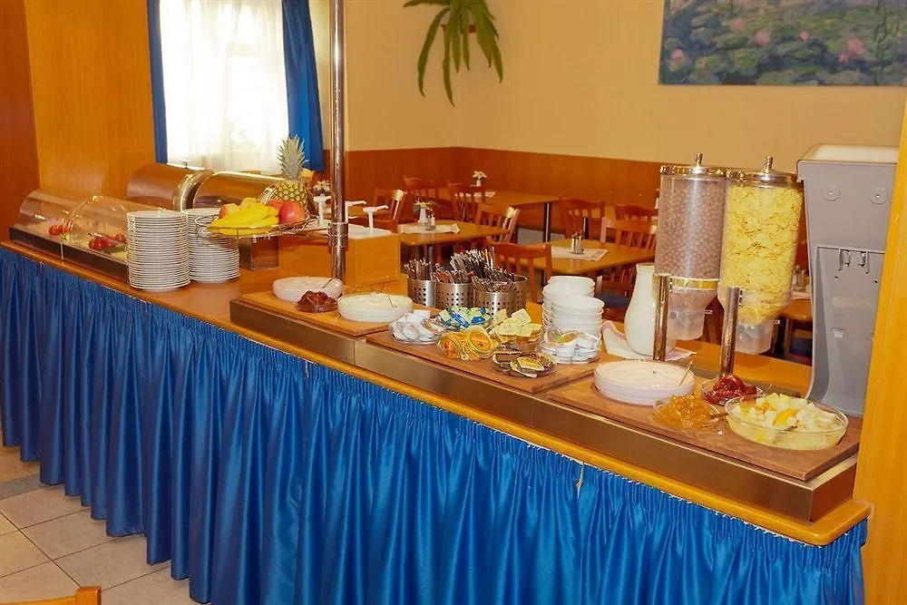 Hotel Adeba Plus