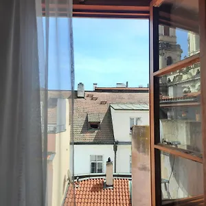 Lejlighed U Mecenase, Prag