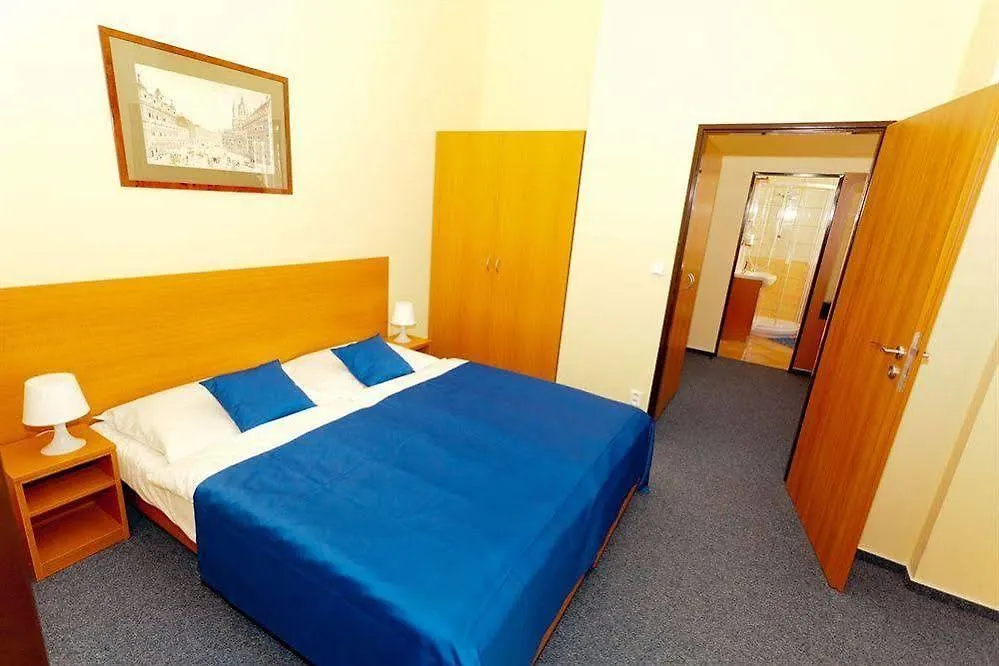 Adeba Hotel Prague 3*,