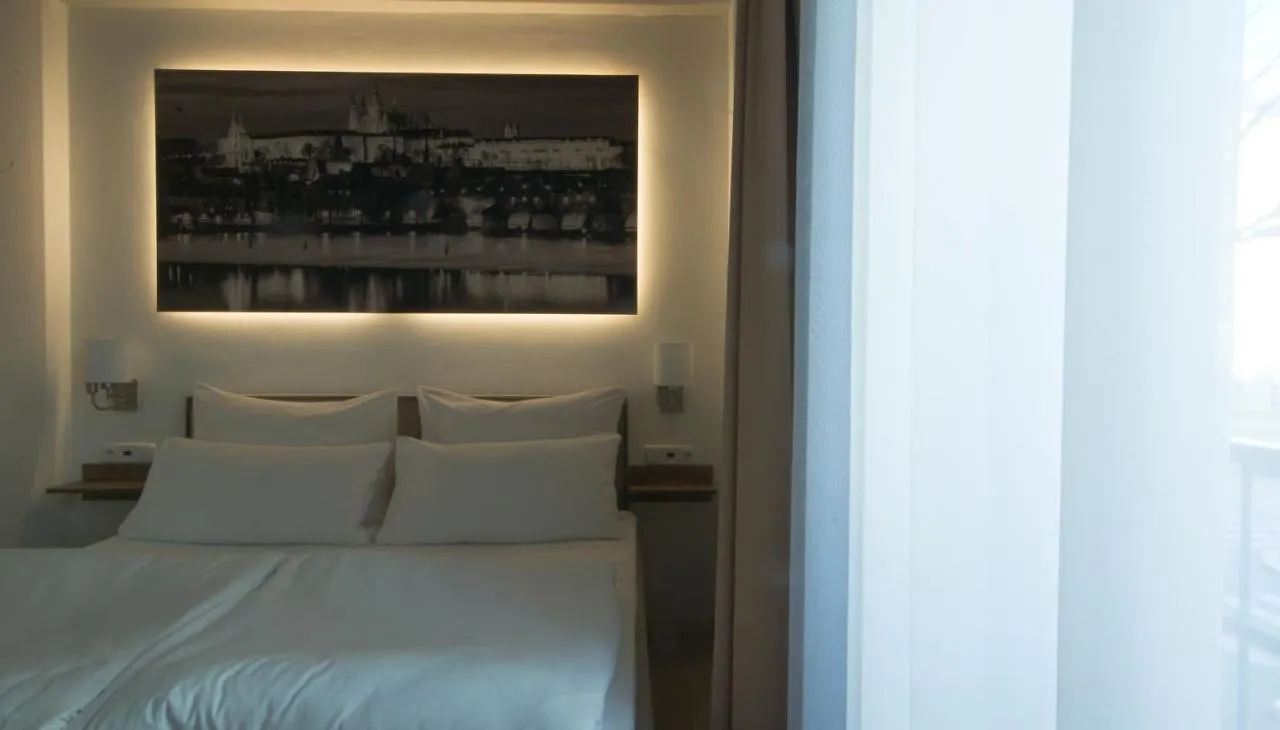 Adeba Hotel Prague 3*,